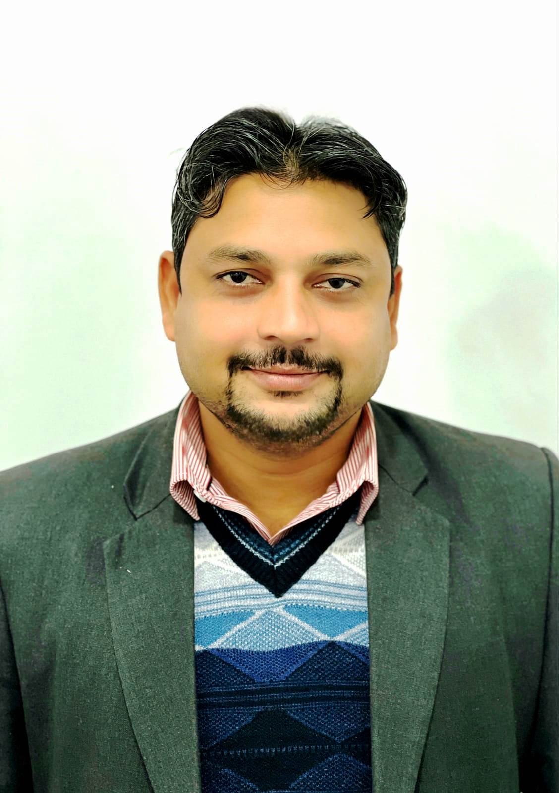 Dr. Ratan Singh(AYSV00118)