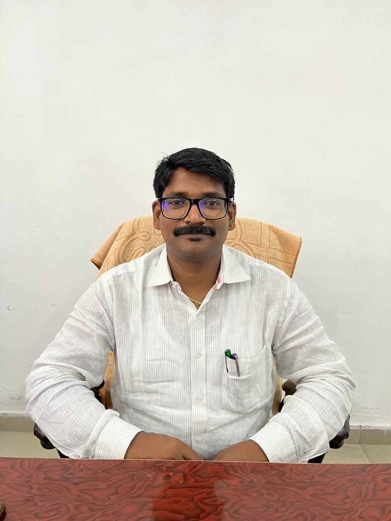 Dr Ambrish Kumar Batham (AYKC00706)